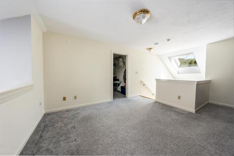 21 Rolling Green Lane Mashpee MA 02649