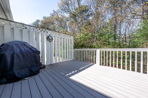 21 Rolling Green Lane Mashpee MA 02649