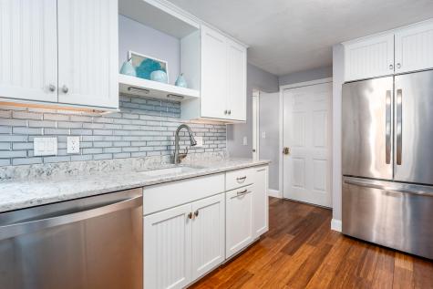 21 Rolling Green Lane Mashpee MA 02649