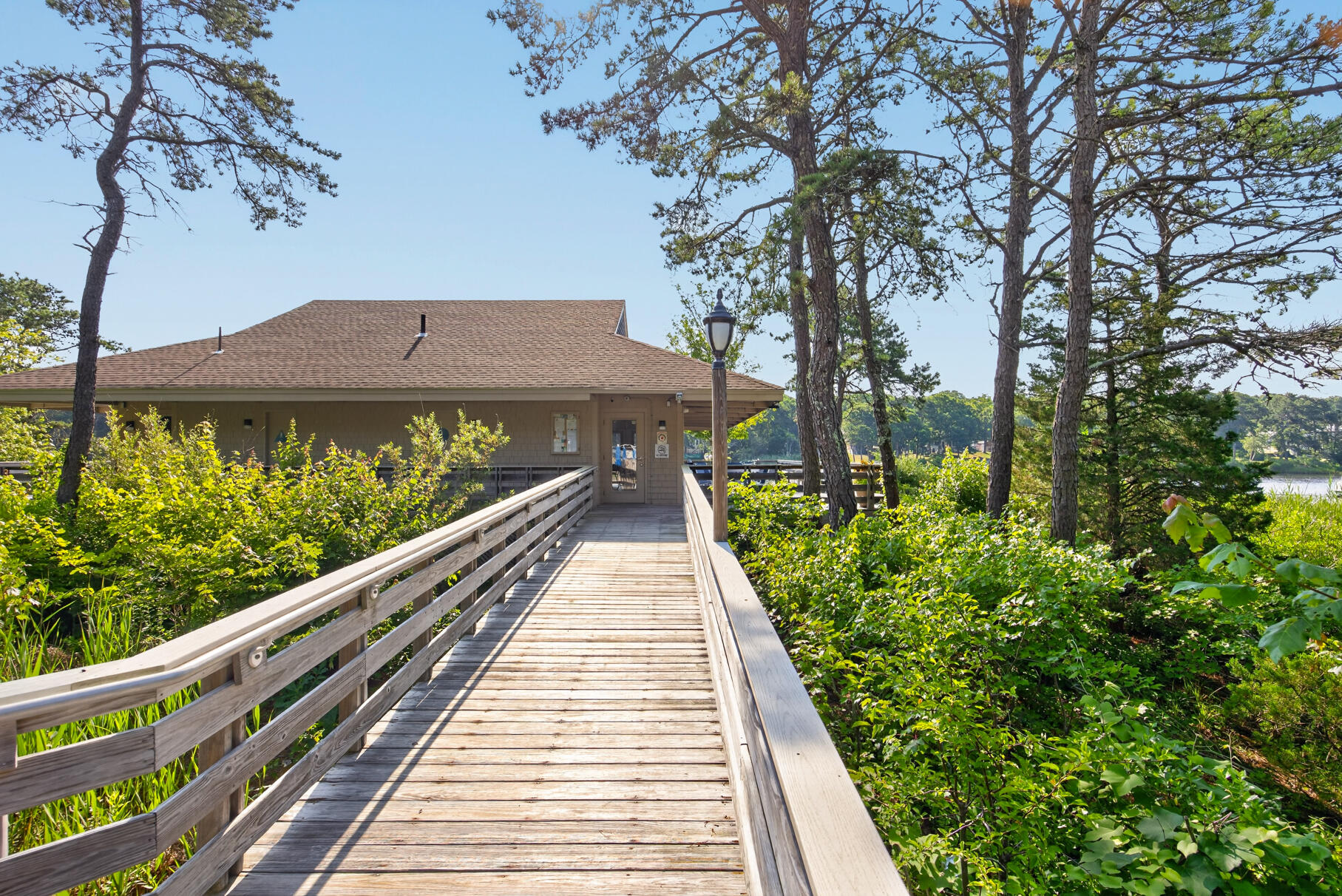 90 Forest Glade Teaticket MA 02536