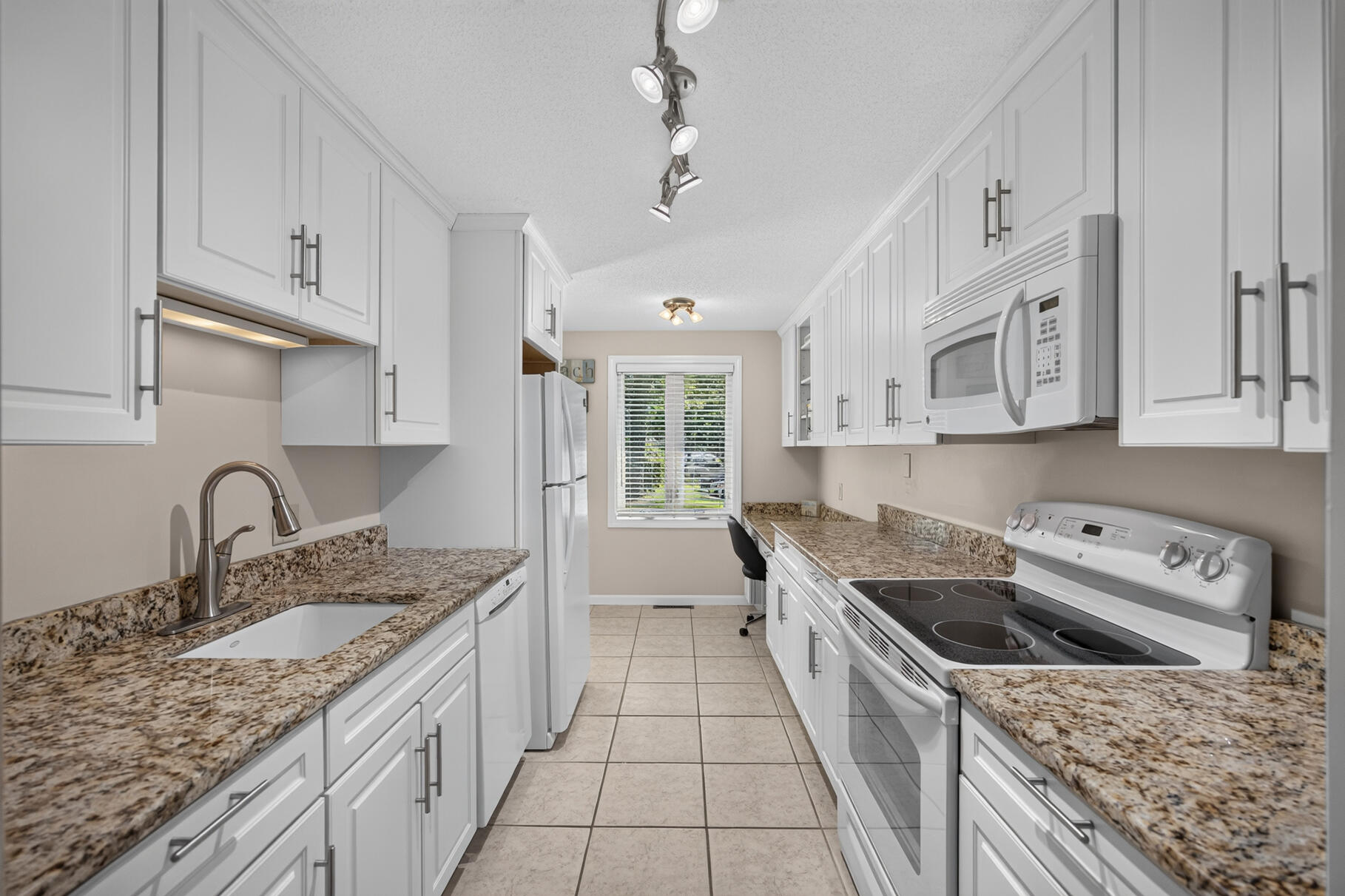 90 Forest Glade MA 02536