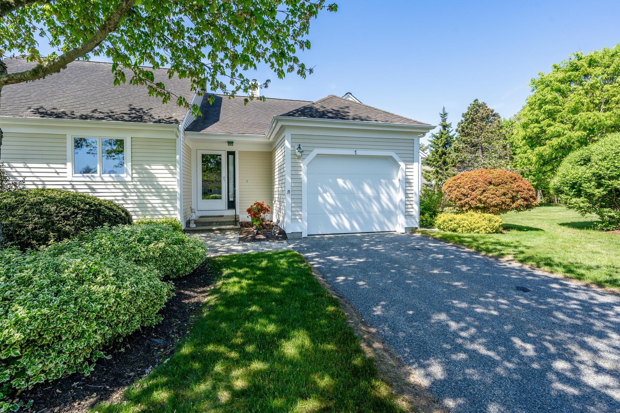 7 Masters Court Mashpee MA 02649