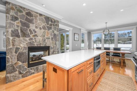 16 Quinns Way Mashpee MA 02649