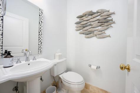 16 Quinns Way Mashpee MA 02649