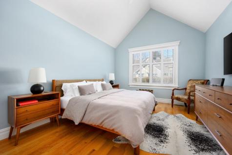 16 Quinns Way Mashpee MA 02649