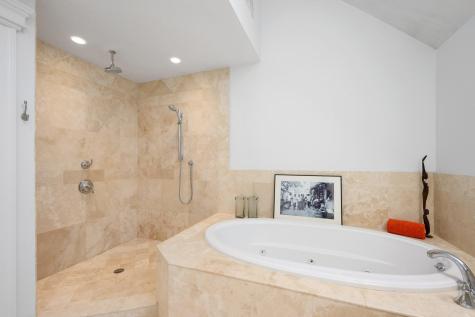 16 Quinns Way Mashpee MA 02649