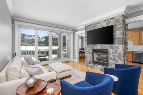 16 Quinns Way Mashpee MA 02649