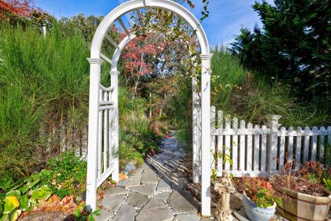 14 Sandy Hill Lane Provincetown MA 02657