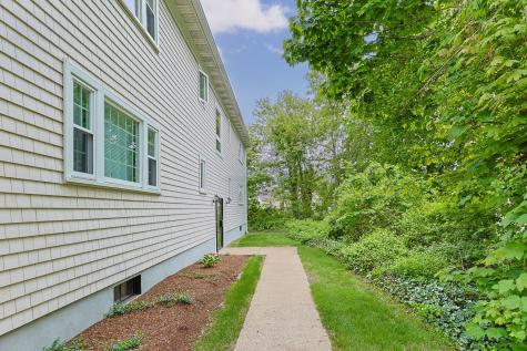 18 South Street Dennis MA 02639