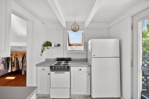 127 Bradford Street Provincetown MA 02657
