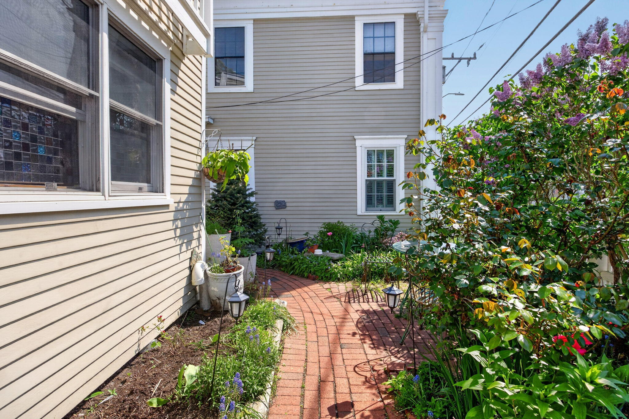 127 Bradford Street Provincetown MA 02657