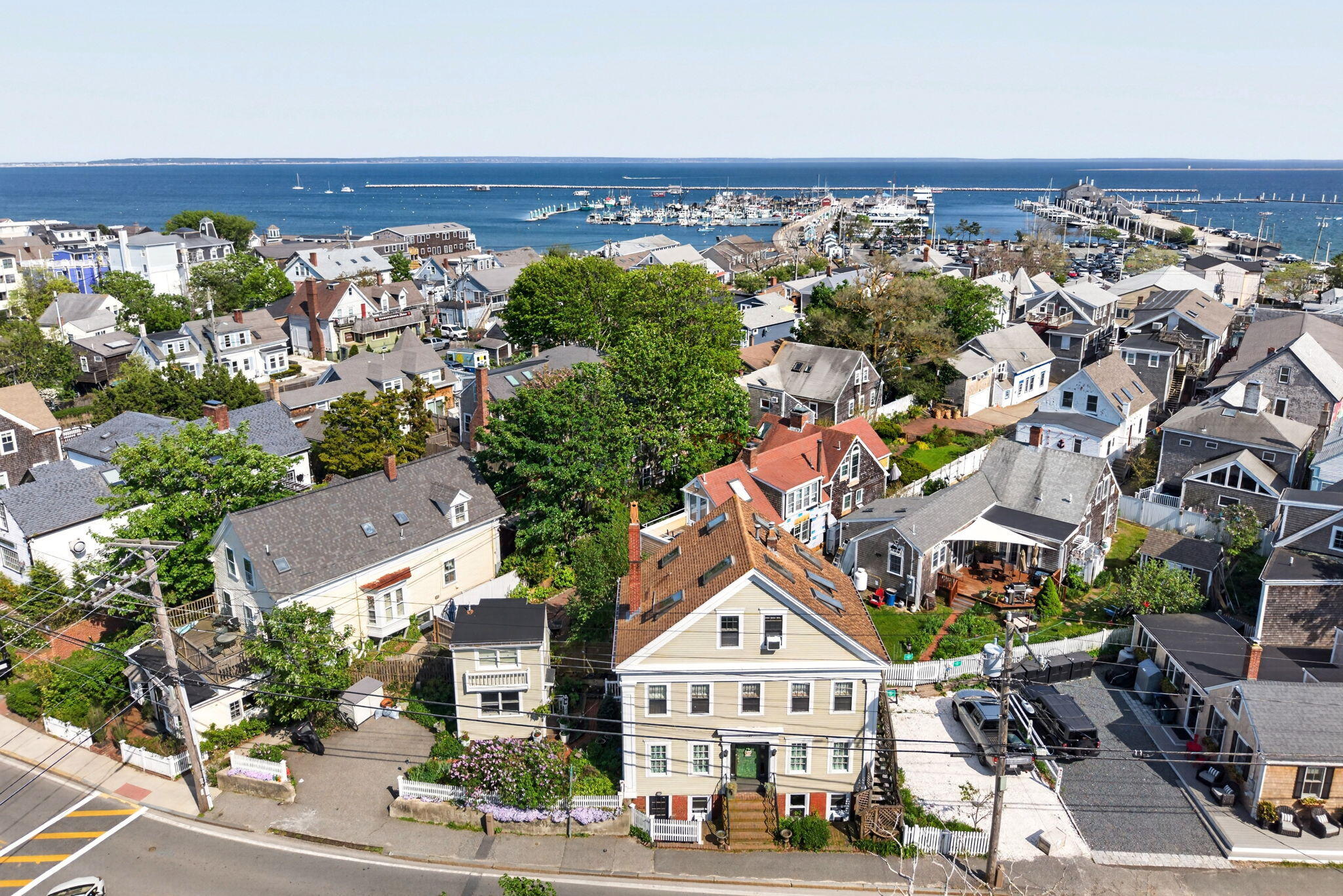 127 Bradford Street Provincetown MA 02657