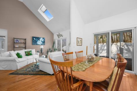 22 Stratford Ridge Mashpee MA 02649