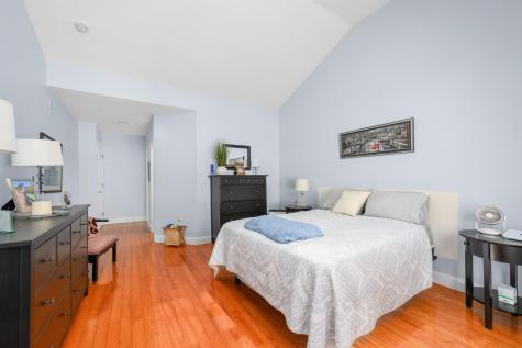 22 Stratford Ridge Mashpee MA 02649