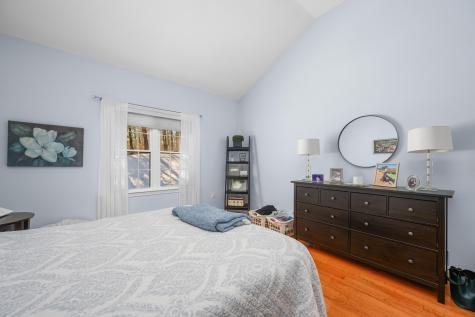 22 Stratford Ridge Mashpee MA 02649