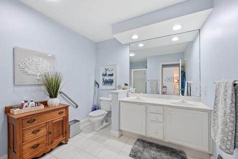 22 Stratford Ridge Mashpee MA 02649