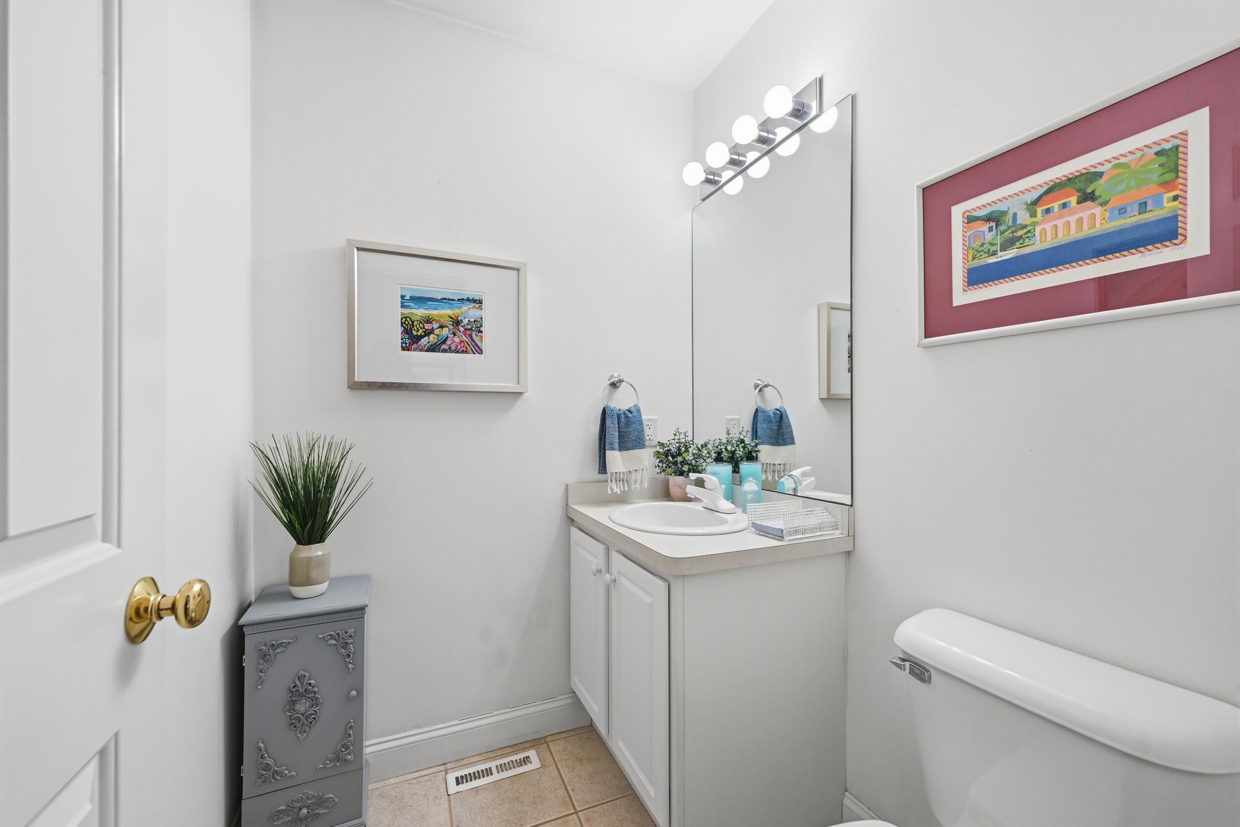 22 Stratford Ridge Mashpee MA 02649