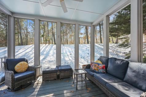 22 Stratford Ridge Mashpee MA 02649