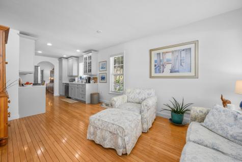 22 Stratford Ridge Mashpee MA 02649