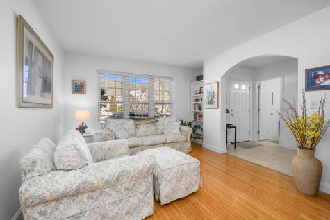 22 Stratford Ridge Mashpee MA 02649