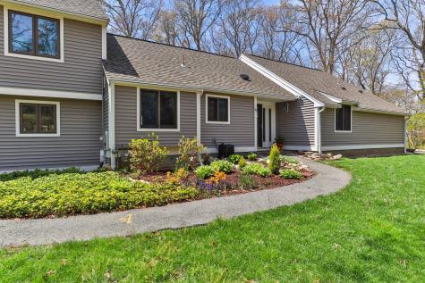 29 Woodrise Falmouth MA 02540