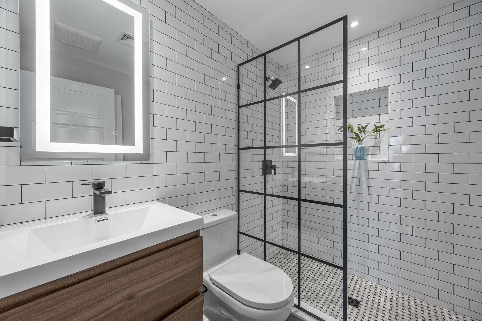 404 Commercial Street Provincetown MA 02657