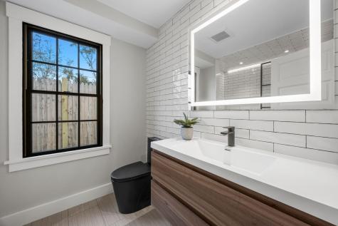 404 Commercial Street Provincetown MA 02657