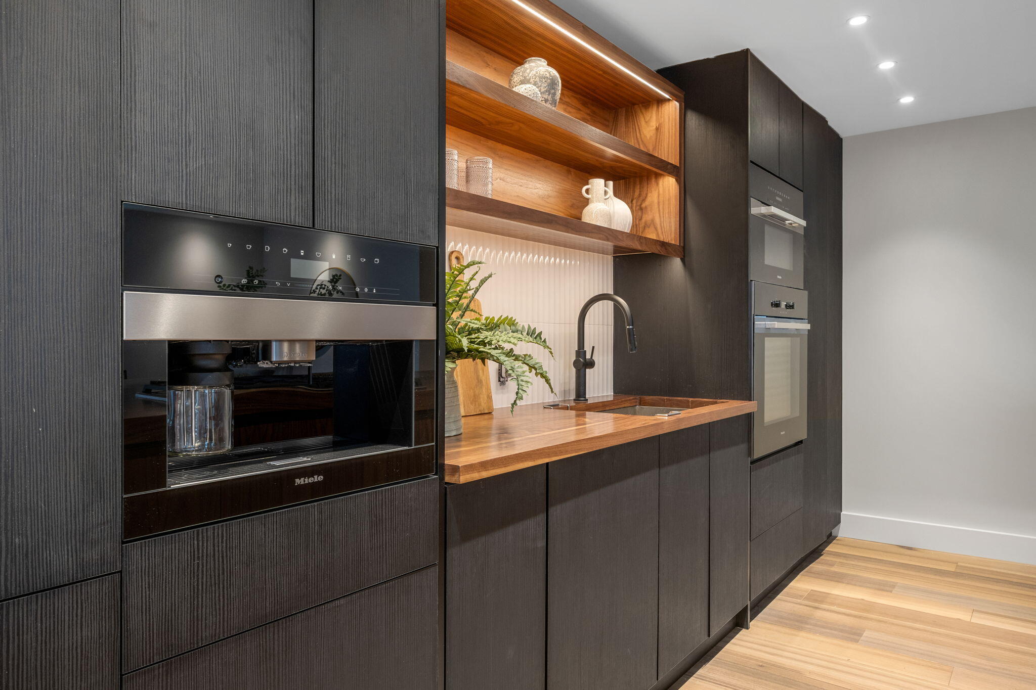 404 Commercial Street Provincetown MA 02657