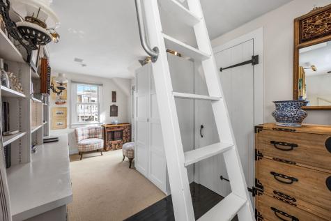 26 Pleasant Street Provincetown MA 02657