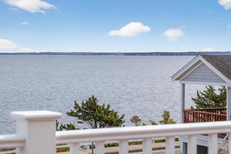 9-1 Fairmount Avenue Falmouth MA 02540