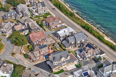 9-1 Fairmount Avenue Falmouth MA 02540