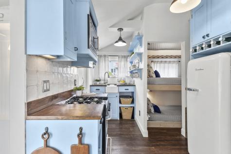 11 Thompson Road Bourne MA 02532