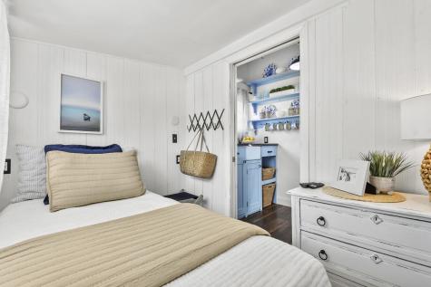 11 Thompson Road Bourne MA 02532