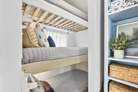 11 Thompson Road Bourne MA 02532