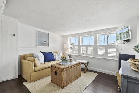 11 Thompson Road Bourne MA 02532