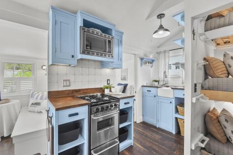 11 Thompson Road Bourne MA 02532