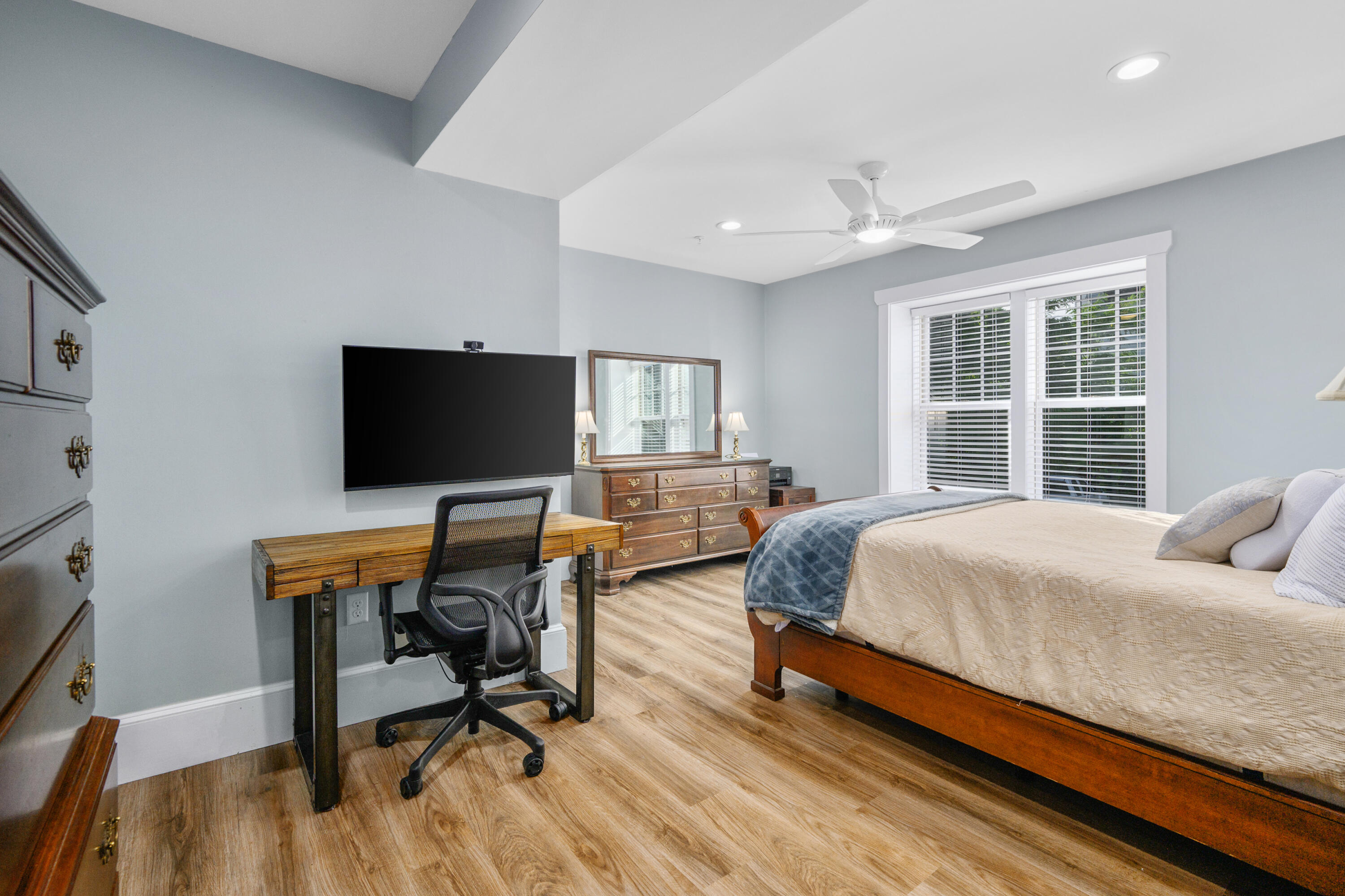 76 Court Street Plymouth MA 02360