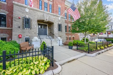 76 Court Street Plymouth MA 02360