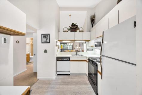 90 Eaton Lane Brewster MA 02631
