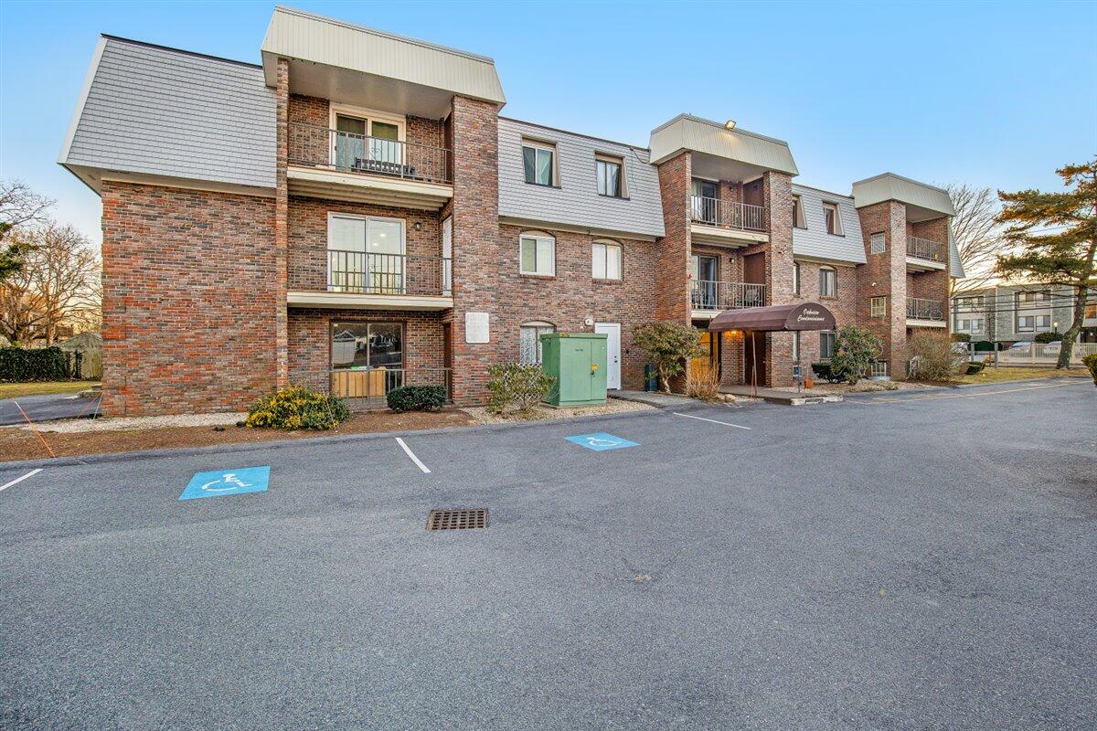 15 Oak Neck Road Hyannis MA 02601