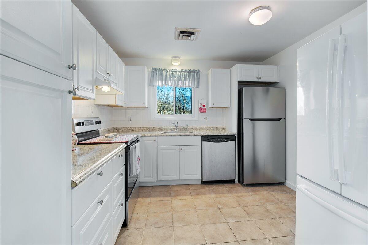 15 Oak Neck Road Hyannis MA 02601