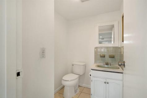 15 Oak Neck Road Hyannis MA 02601
