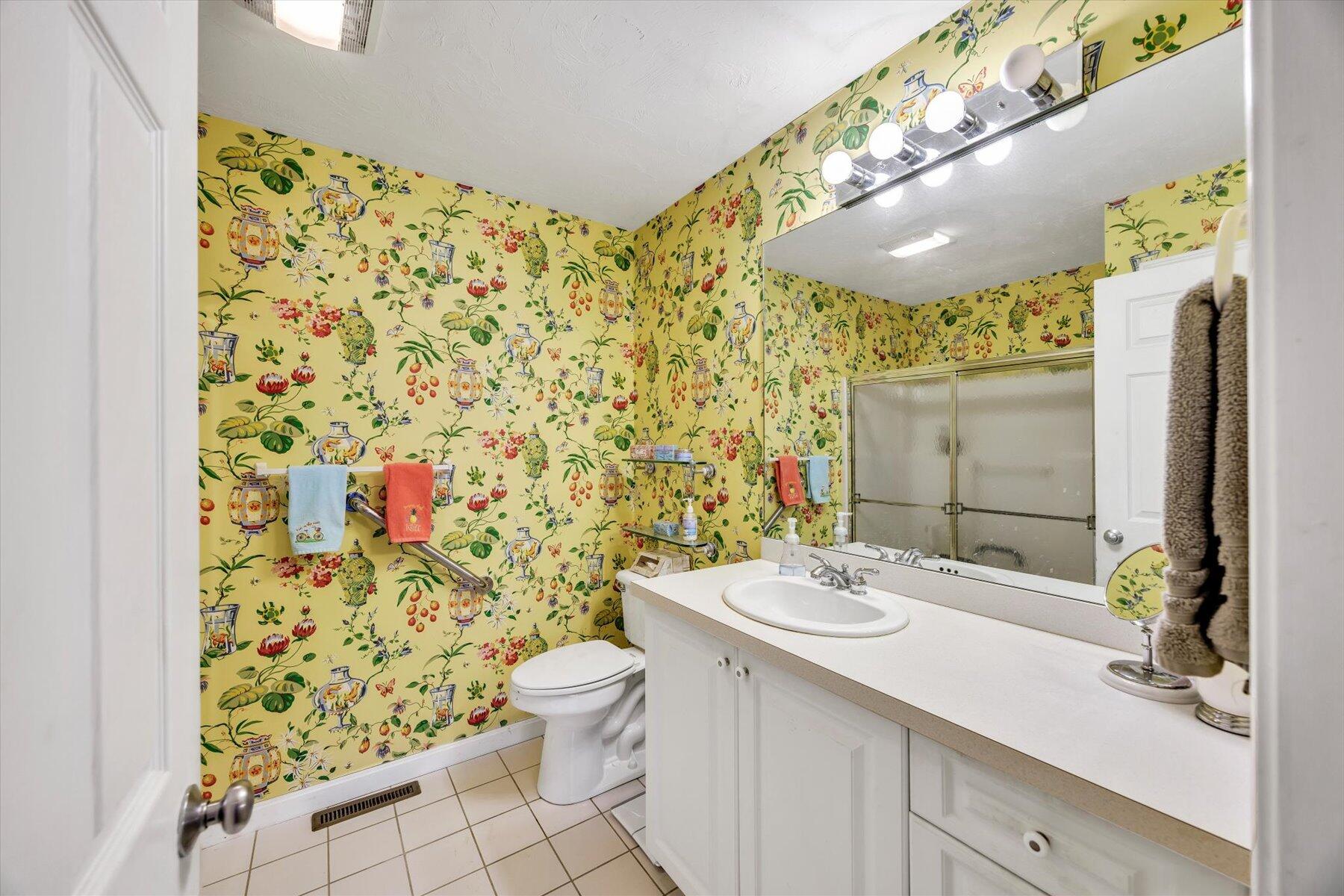 10 Oak Glen Village Yarmouth MA 02675