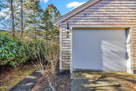 10 Oak Glen Village Yarmouth MA 02675