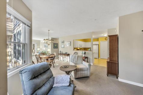 10 Oak Glen Village Yarmouth MA 02675