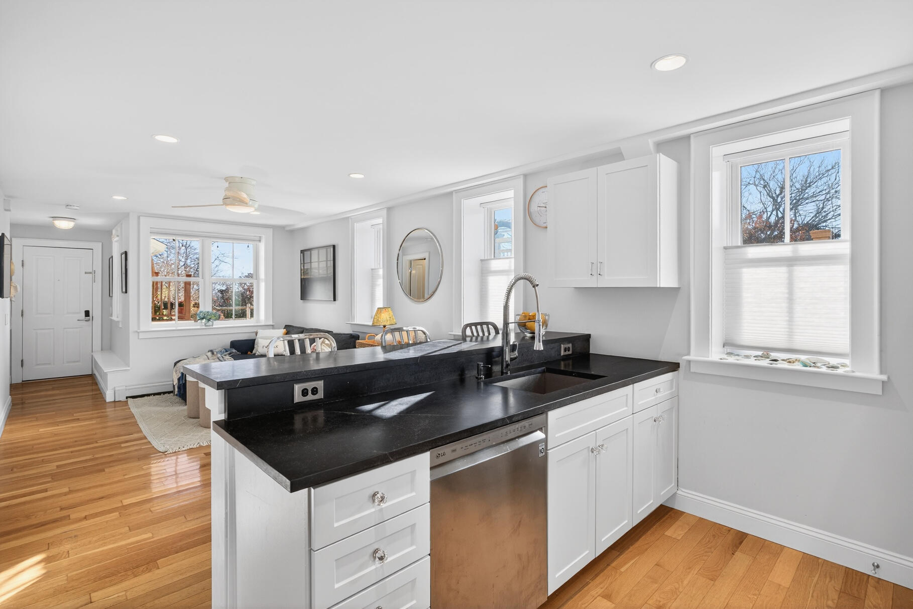 23 Bradford Street Provincetown MA 02657