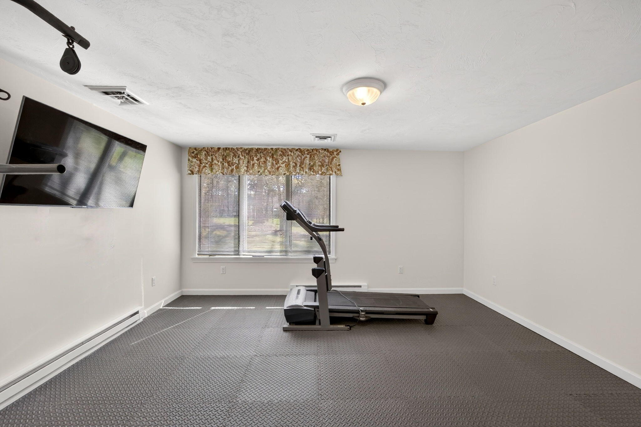 24 W Woods Circle Yarmouth MA 02675