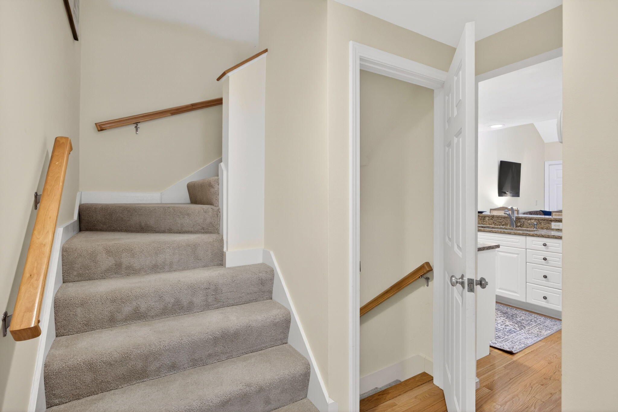 24 W Woods Circle Yarmouth MA 02675