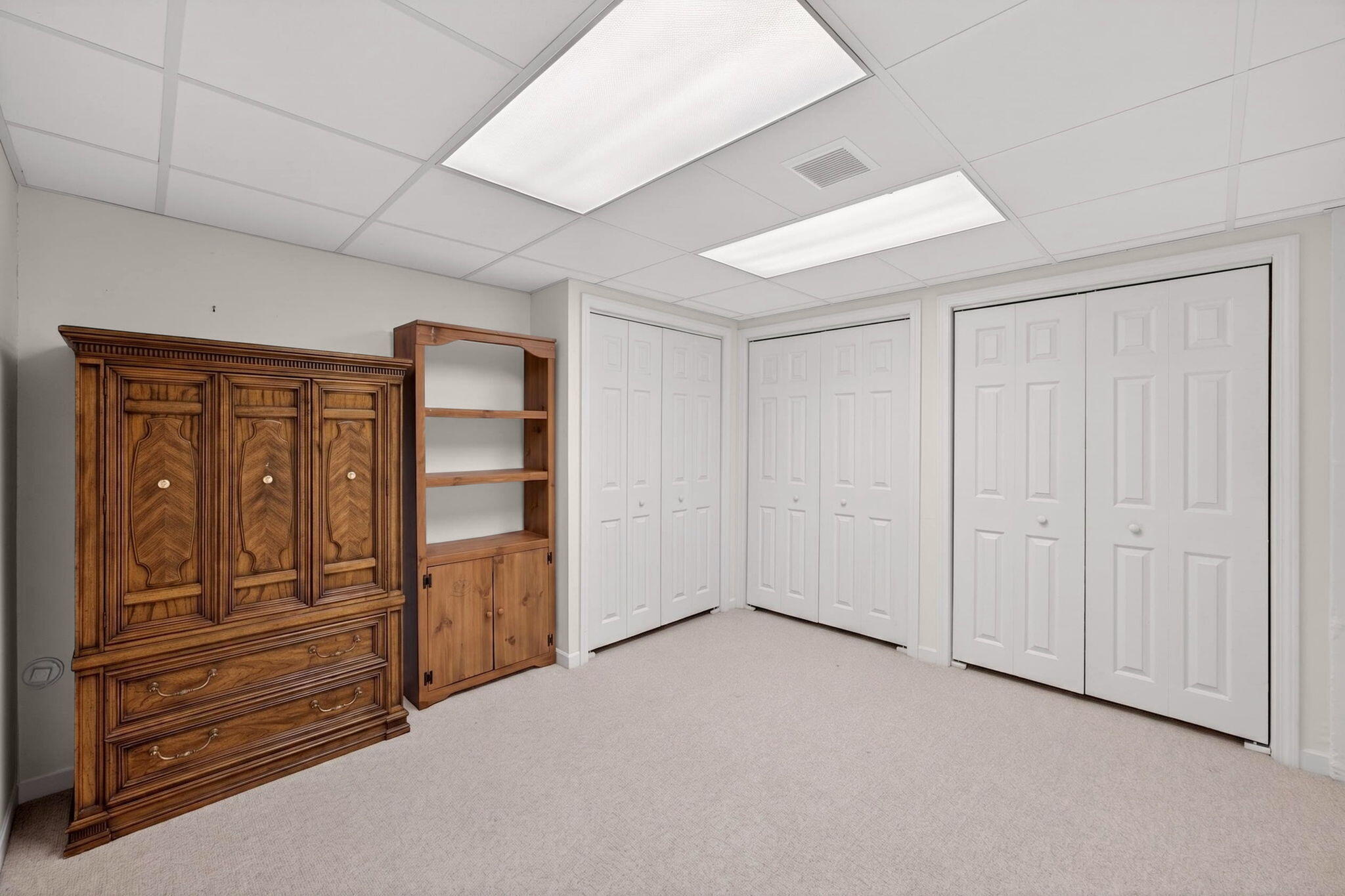 24 W Woods Circle Yarmouth MA 02675