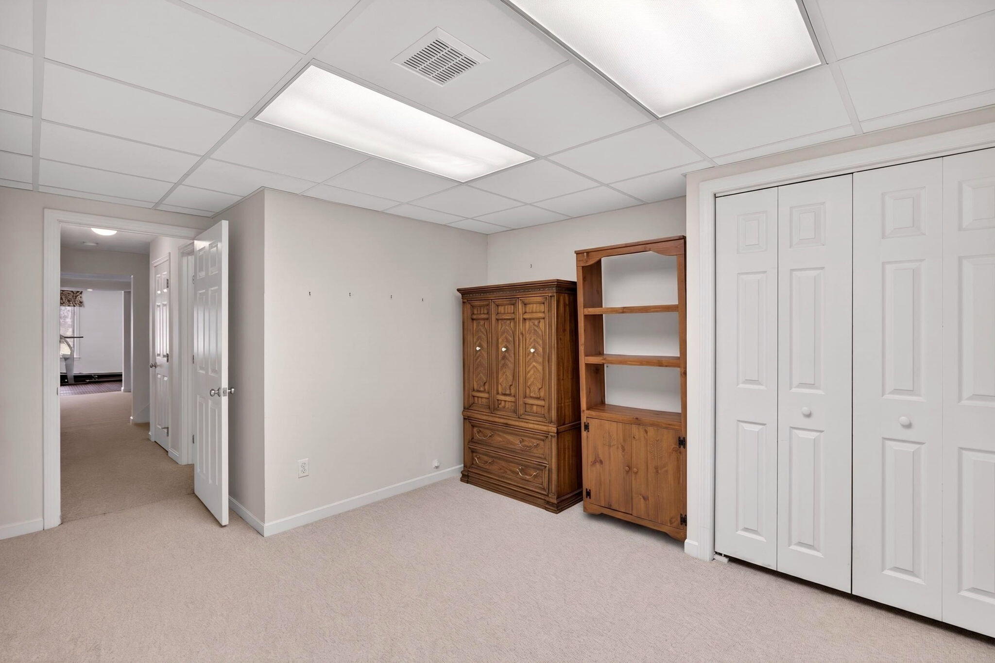24 W Woods Circle Yarmouth MA 02675